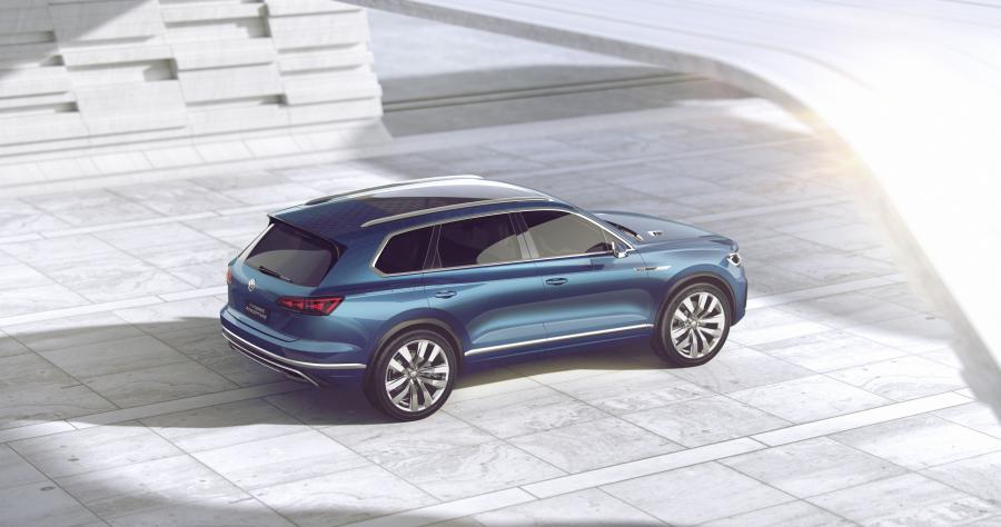  Volkswagen T-Prime Concept GTE 2016 года  (фото 11 из 59)